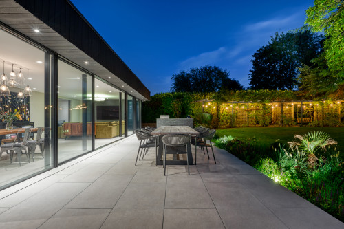 Kynnersely Contemporary Single Storey Extension zinc modern slidingdoors open plan garden alfresco dining garden landscaping shenfield