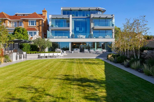 Beach House Southend Contemporary Home Back Garden Landscape View Daytime